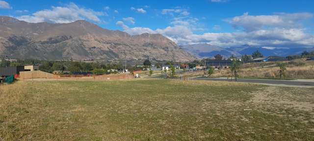 8 Fenton Avenue Wanaka_1