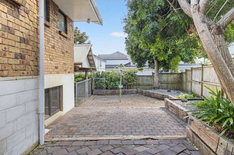 52 Jandell Crescent Bucklands Beach_31