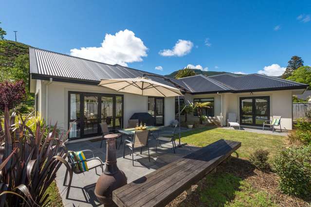 8 Sunningdale Drive Stoke_2