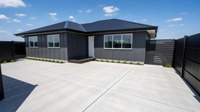 Brand new, four beds - be in for xmas