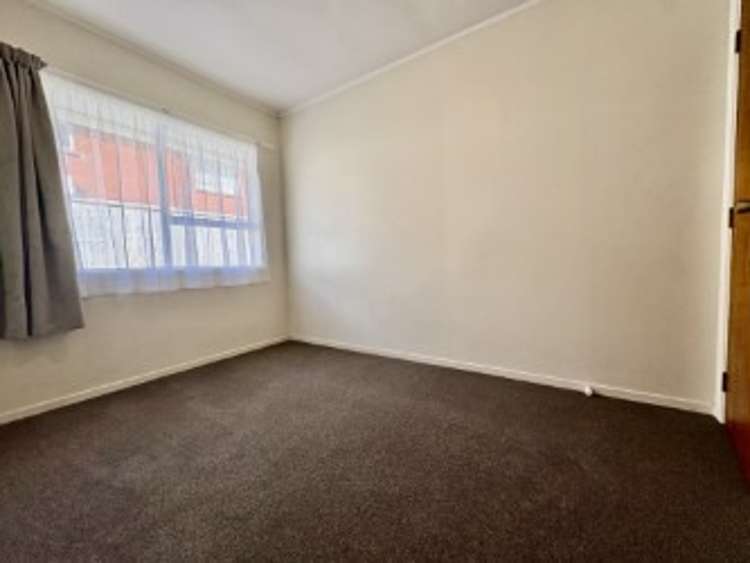 8/318 Te Atatu Road 1802_5