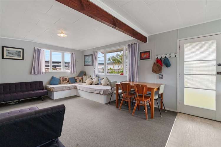 609b Ocean Road Whangamata_11