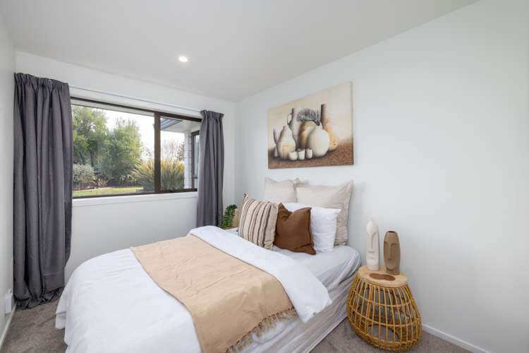 40a Regency Crescent Redwood_12