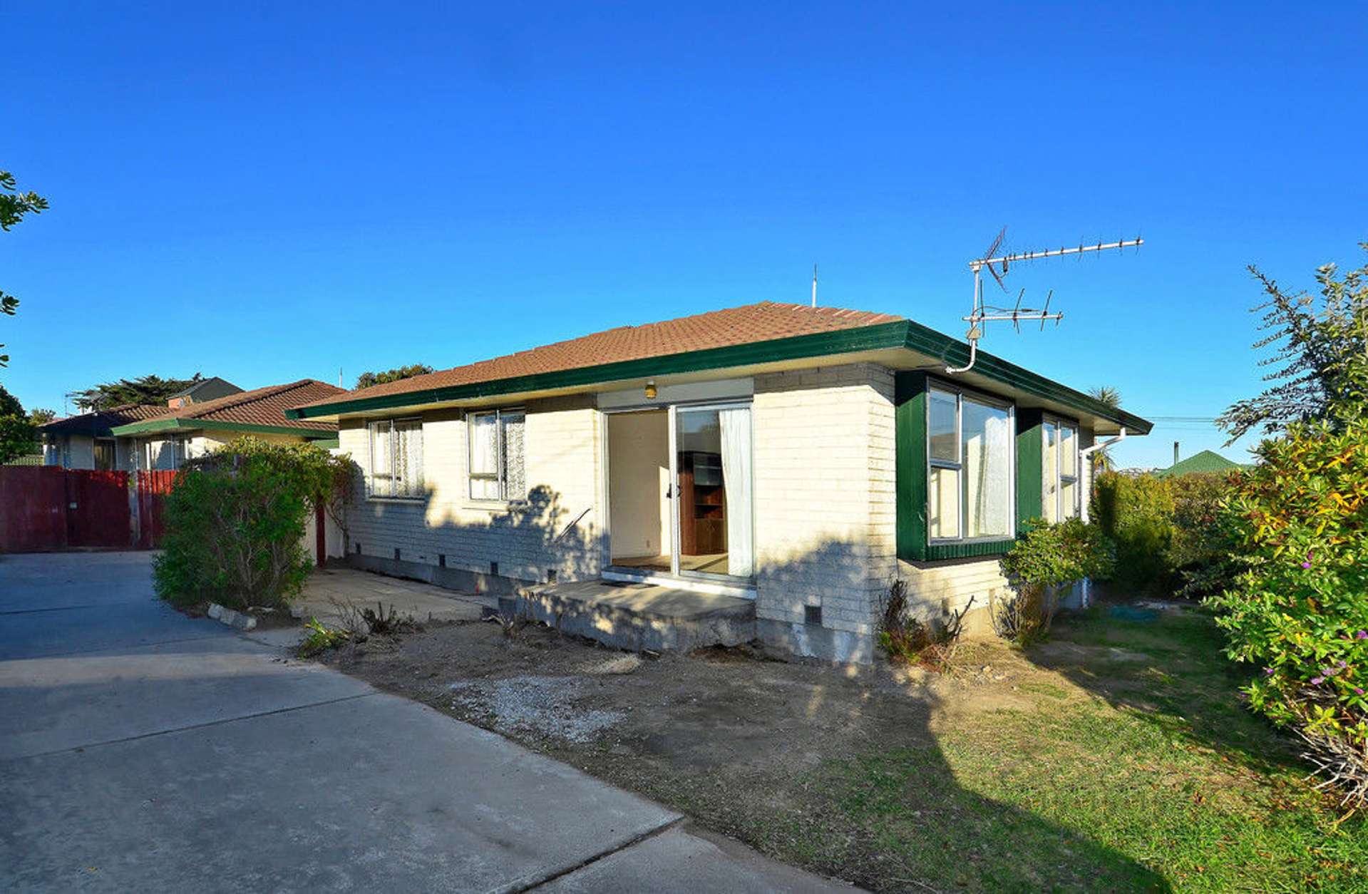 1/121 Rocking Horse Road Southshore_0