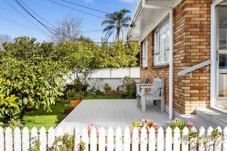 1/6 Melanie Place Orewa_8