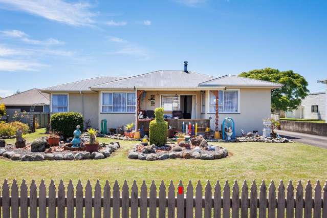 LARGE FOUR BEDROOM HOUSE IN FOXTON