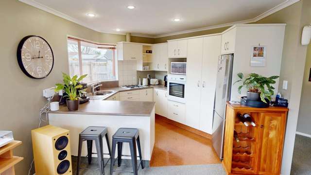 B/138 Ferguson Street West End_1