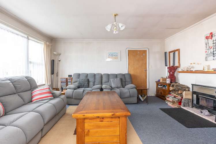 27 Wyatt Avenue Onekawa_6