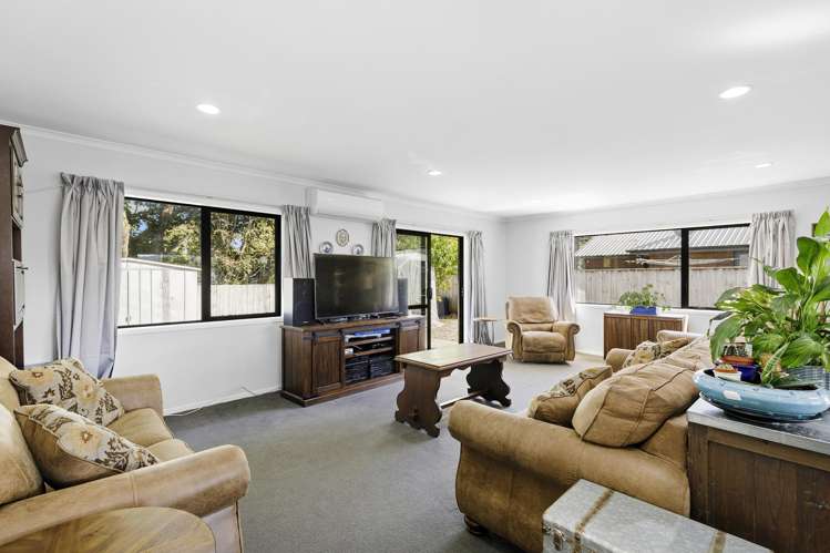 16A Sunstone Crescent Brown Owl_9