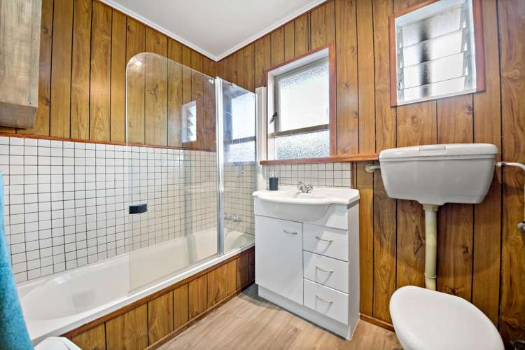 91 Barrys Road Glendene_12