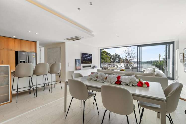13/258 Hurstmere Road Takapuna_17
