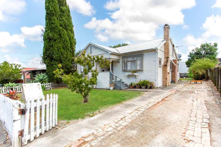 3 Racecourse Parade Avondale_0