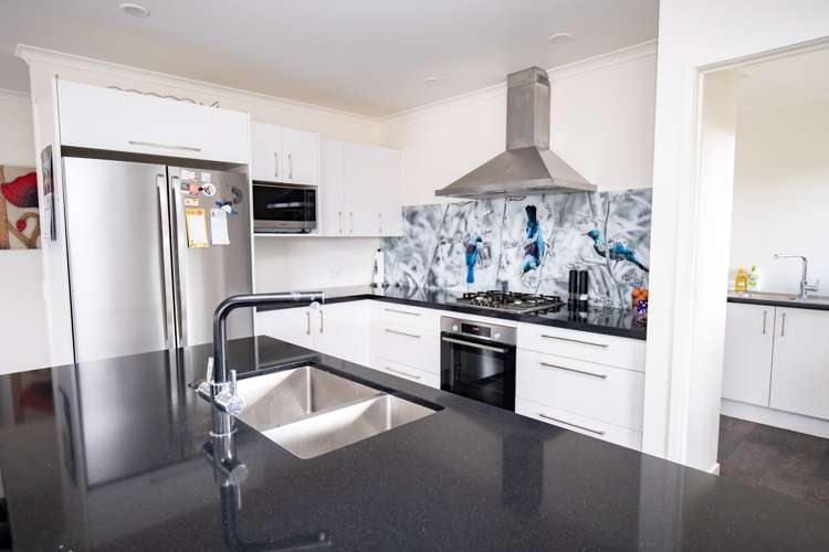 8 Costello Drive Ngatea_3