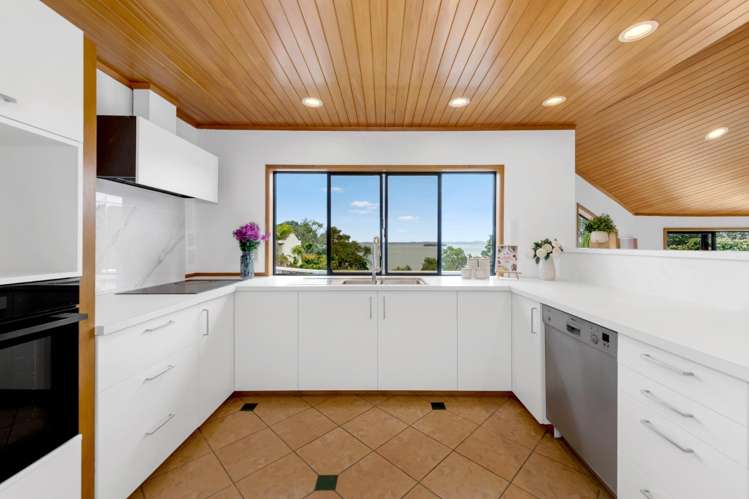 16 Tainui Road 10667_3