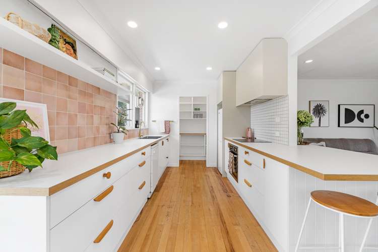 16 Washington Crescent Redwoodtown_4