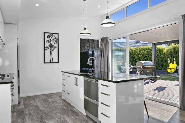 155 Victory Drive Wharewaka_4