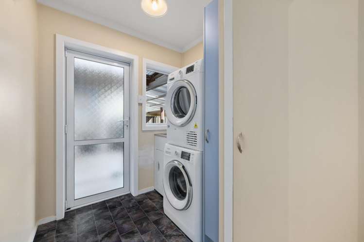 26 Newbourne Crescent Redwoodtown_13