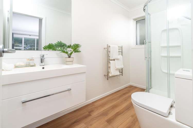 13A Huia Street Tawa_12