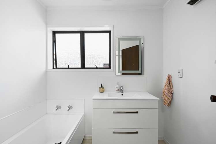 65B Flynn Road Hillcrest_12