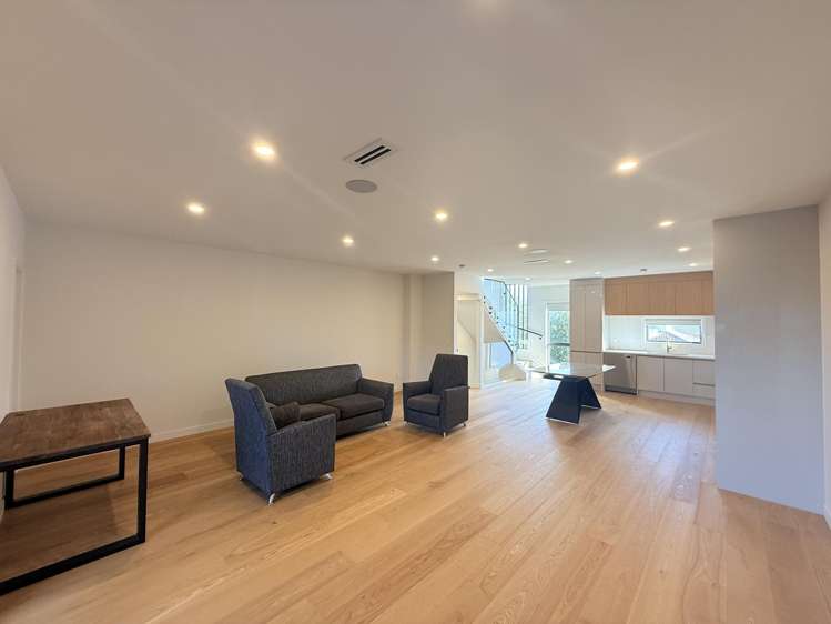 5/12 King Edward Avenue Epsom_7