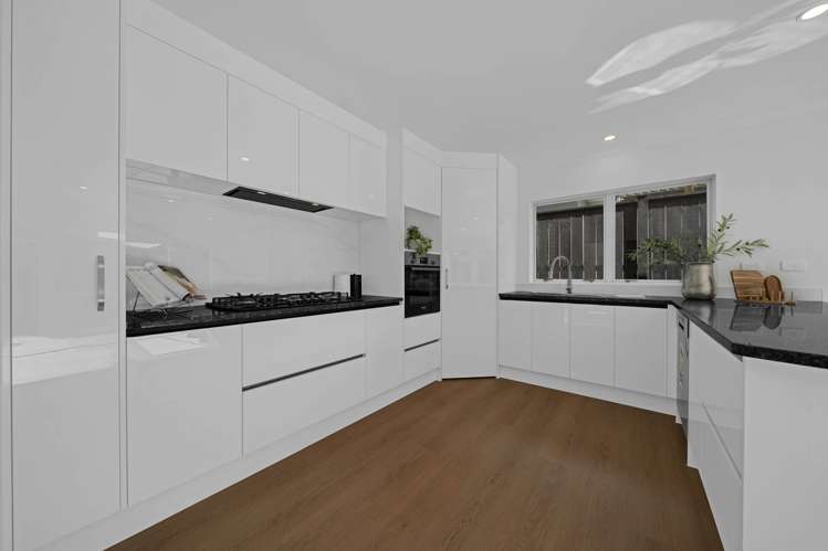 22 Walter Haddrell Crescent East Tamaki_11