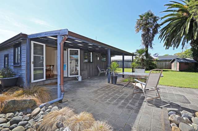 9 Holden Avenue Haumoana_1