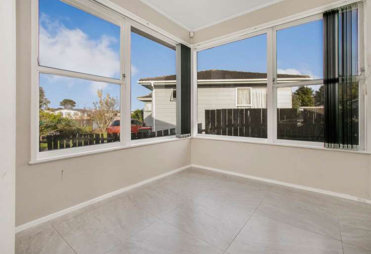39 Staverton Crescent Mangere_12