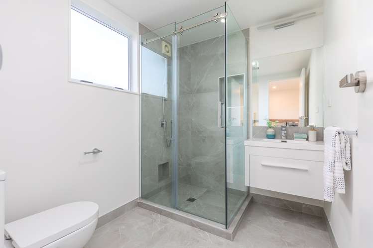 1/48 Philomel Crescent Bayswater_12