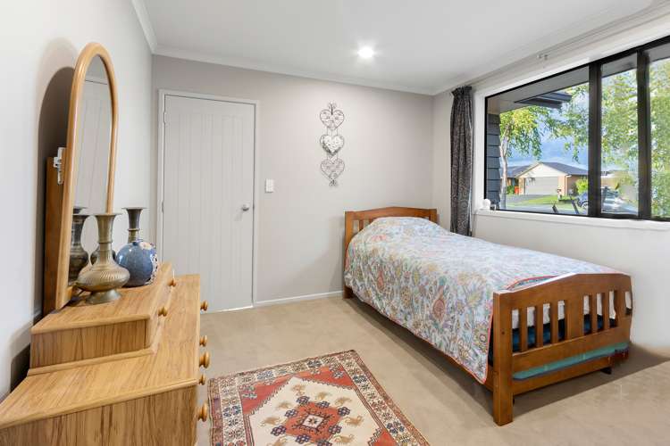 14 Wiltshire Drive Huntington_14