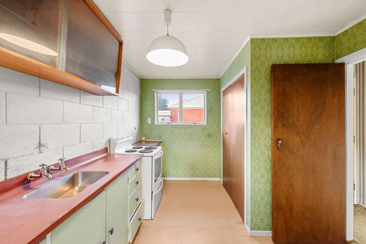 52d Whites Line West Woburn_5