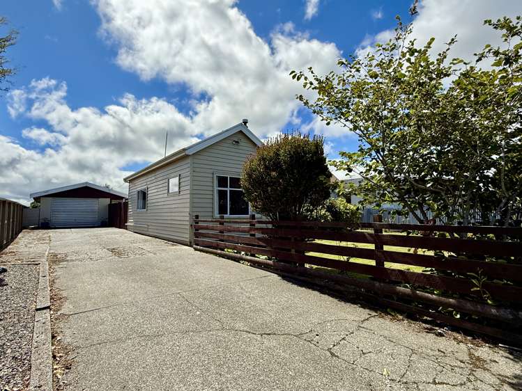 130 Lamond Street East Hargest_19