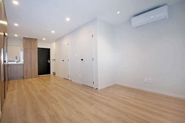 26D Alamein Road Panmure_3