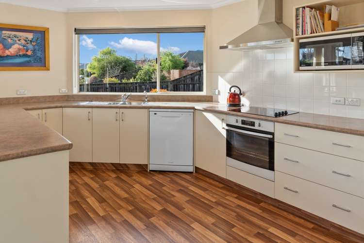 8 Baxter Place Stoke_5