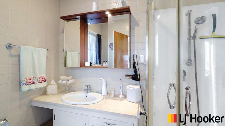 7 Gibbs Crescent Red Hill_12