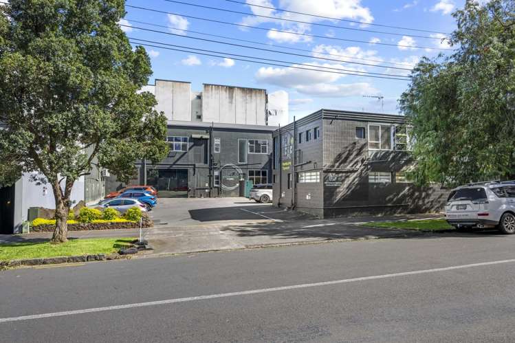 37-39 Crummer Road Grey Lynn_7