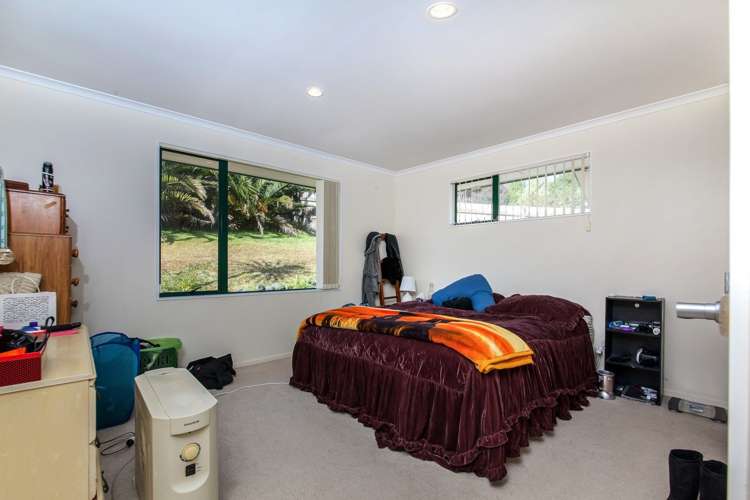 38 Hewlett Road Massey_14