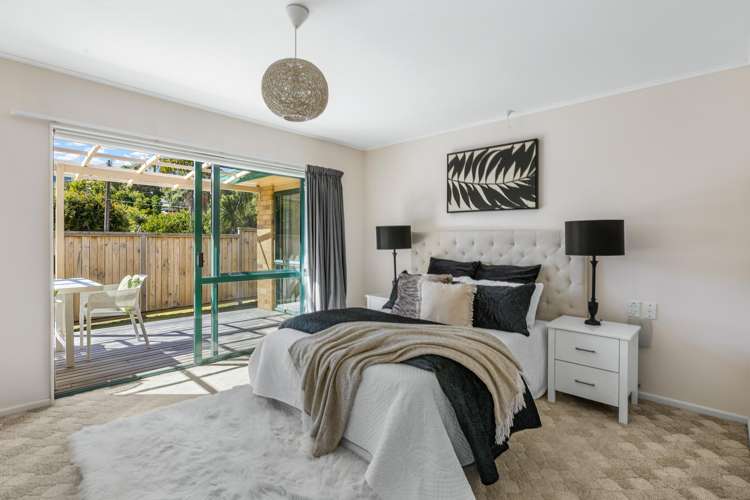 14 Laurie Street Red Beach_10