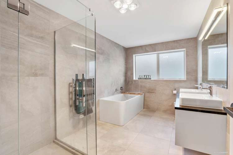 13 Thistle Close Beachlands_14