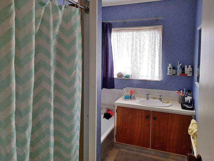 68 Jonathon Street Brookfield_5