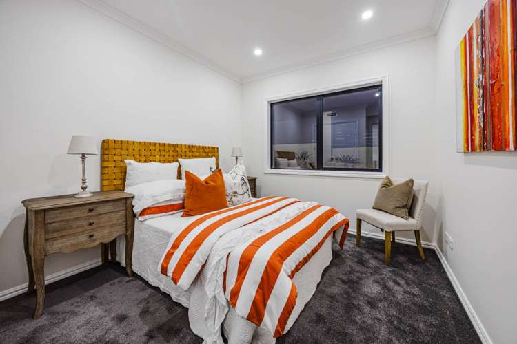 17 Ballyalton Crescent Flat Bush_32