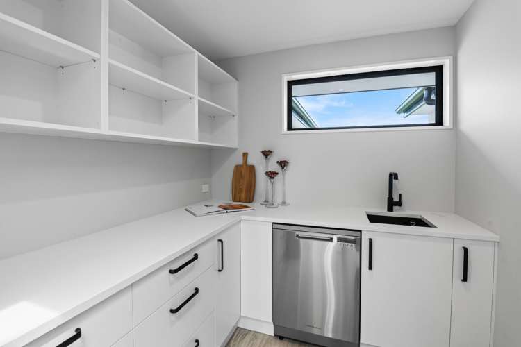 3 Roles Way Rolleston_6