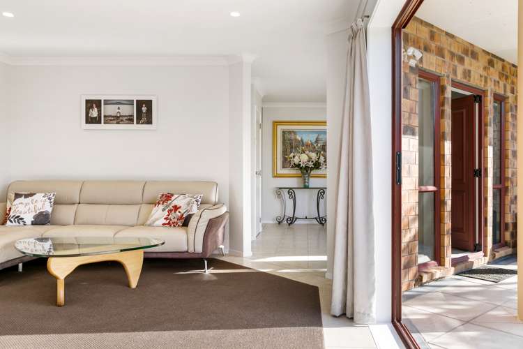 13 Onemana Way Te Atatu Peninsula_5