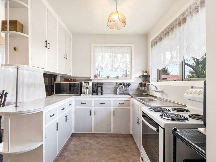 12 Carters Road Aranui_13