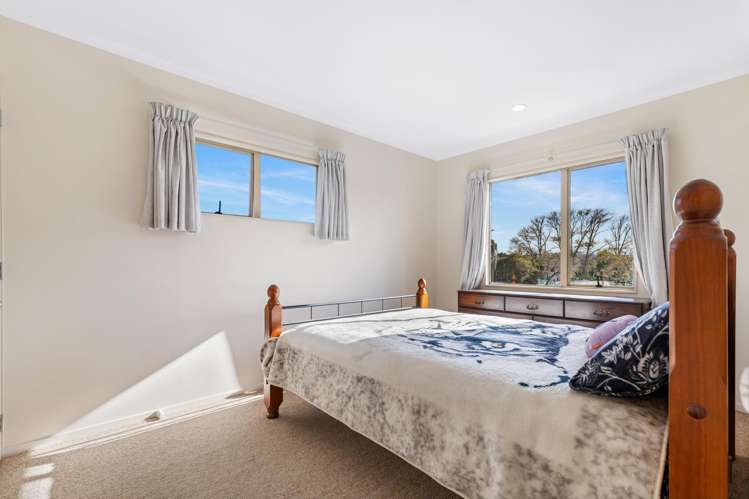 2 Elwarth Way Ranui_12