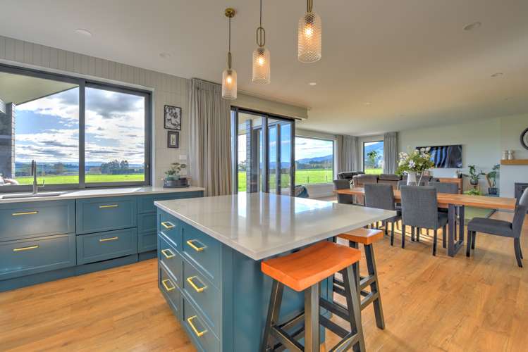 15 Cemetery Road Kuri Bush_10