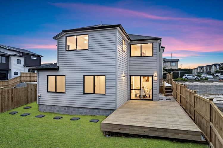 26 Castlebane Drive Flat Bush_29