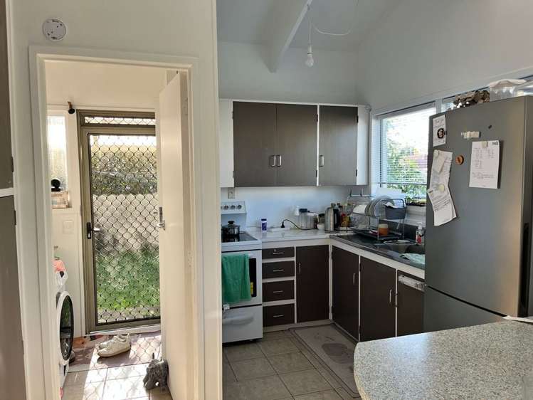 2/1A Yeovil Road Te Atatu Peninsula_2