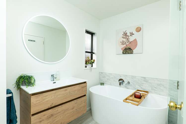 2/28a Staveley Street Avonhead_1