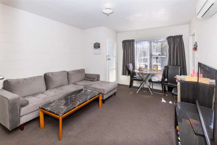 226 Old Farm Road Hamilton East_20