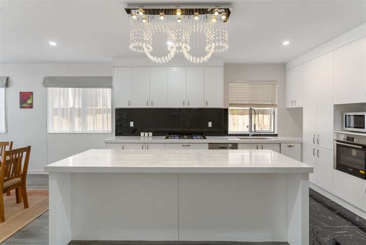 13 Eastfield Avenue Flat Bush_4